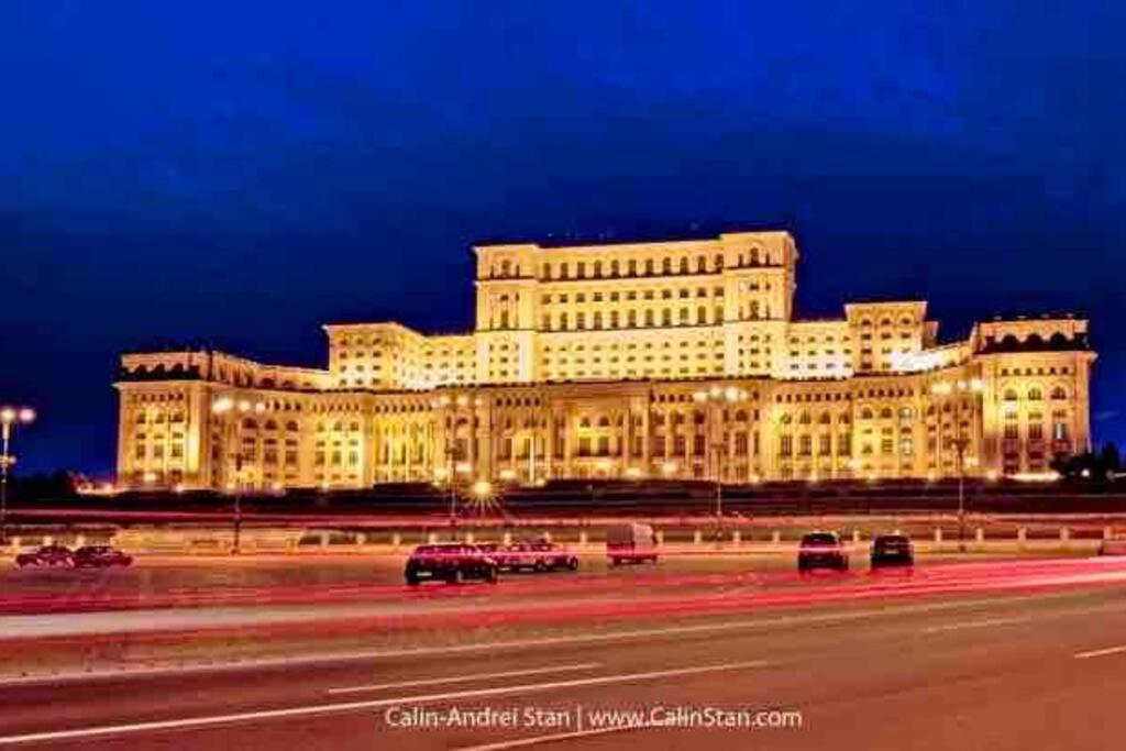 Vintage Ap Next To Grand * Bucharest